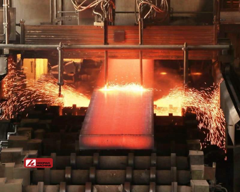 فراتر از ظرفیت، فراتر از انتظار؛ فولاد هرمزگان پیشتاز در تولید و کیفیت بر اساس کار تیمی موثر