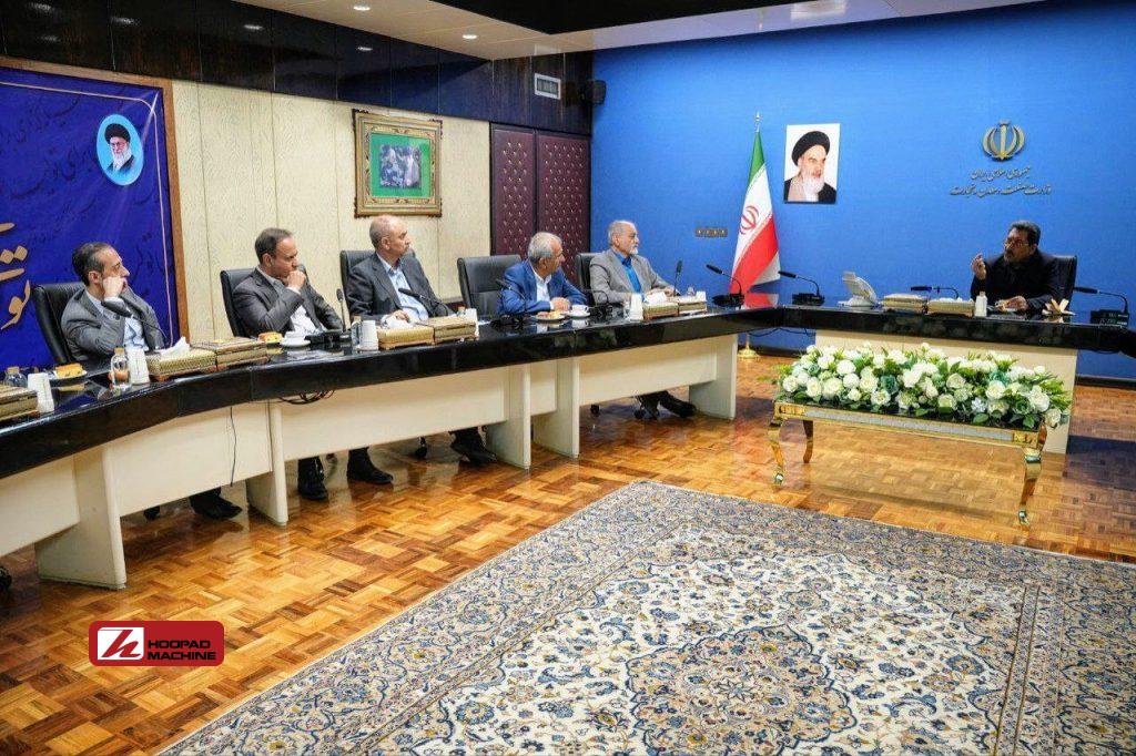 صنعت فولاد به اهداف افق ۱۴۰۴ دست یافت