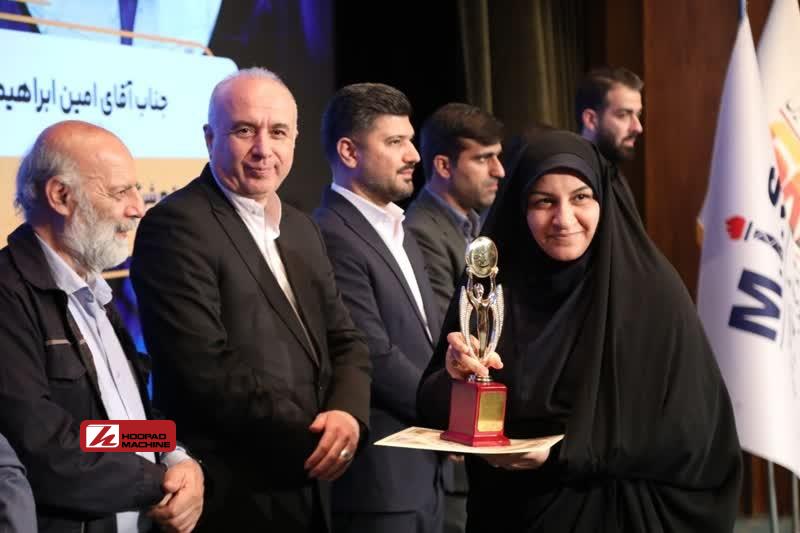 تندیس زرین رضایتمندی مشتری به فولاد خوزستان رسید