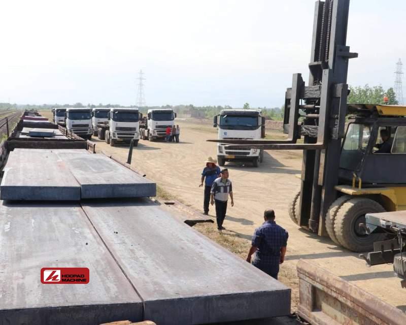 آغاز فصل جدید حمل ریلی محصولات فولاد هرمزگان؛ نخستین محموله تختال فولاد هرمزگان در ایستگاه رشت تخلیه شد