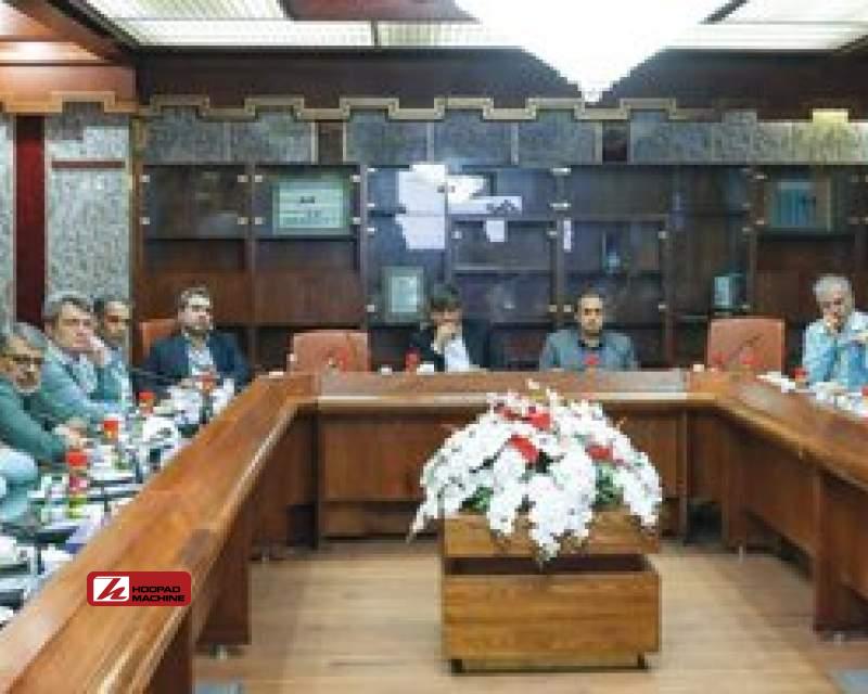 حضور رئیس هیئت عامل ایمیدرو در فولاد مبارکه و تأکید بر تداوم جریان تولید