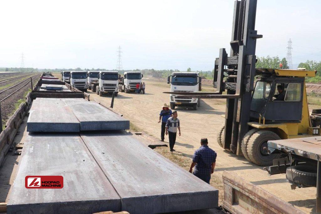 نخستین محموله تختال فولاد هرمزگان در ایستگاه رشت تخلیه شد