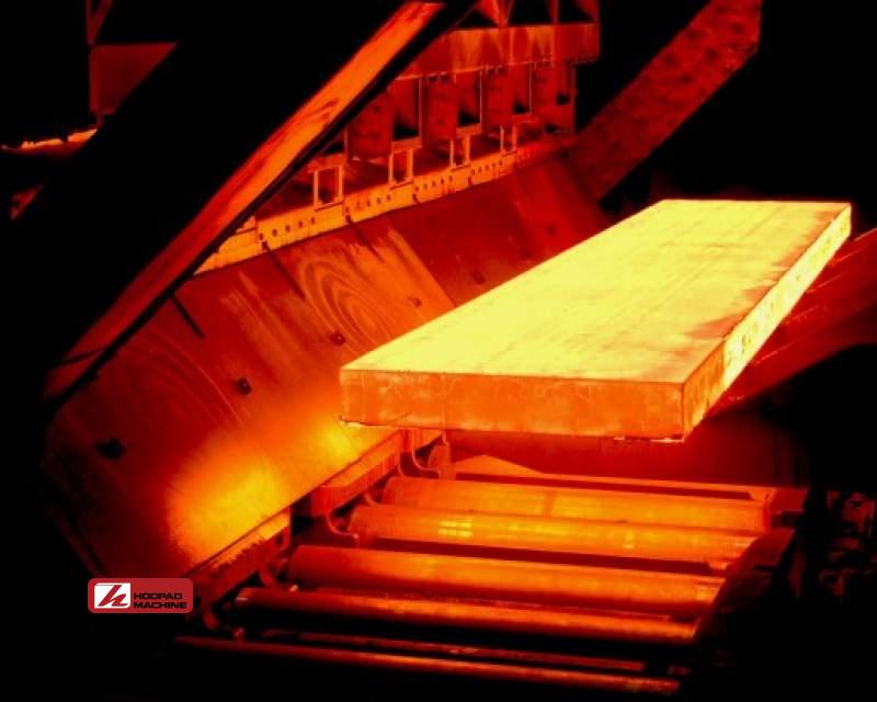 تولید فولاد ایران در ۱۴۰۳ با افت ۶.۷ درصدی به ۳۰.۲ میلیون تن رسید؛ ۵.۵ میلیارد دلار زیان در یک‌سال