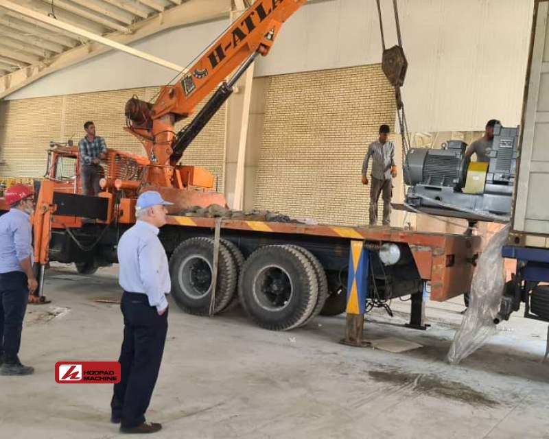 تخلیه دومین پارت تجهیزات کارخانه کاغذ از سنگ الیگودرز انجام شد